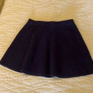 Knit navy skirt